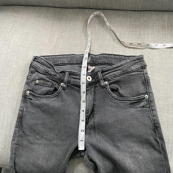 H&M Divided Gray Distressed Busted Knee Jeans 28 - Picture 9 of 9